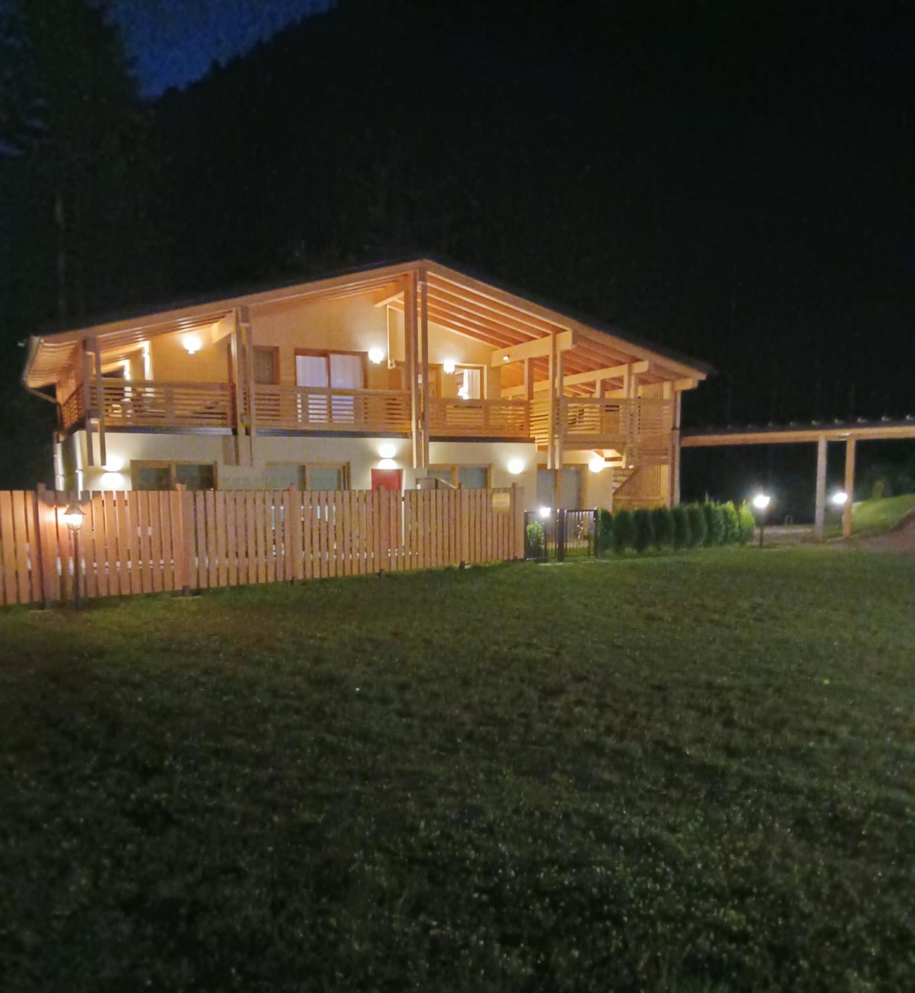 Chalet Relax Molveno E Andalo Dolomiti Villa Bagian luar foto
